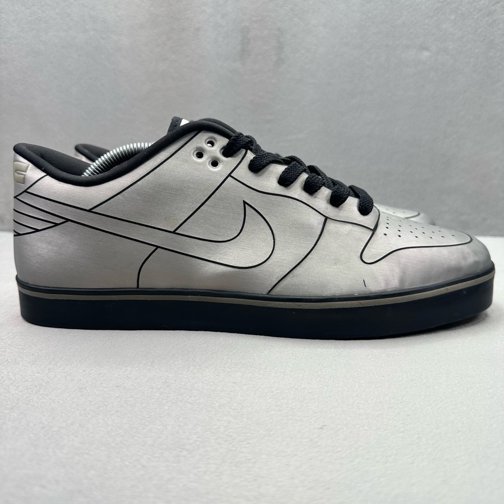 Mens Size 11 Nike Dunk Low 6.0 SE Delorean DMC-12 Silver Back To The Future 2010